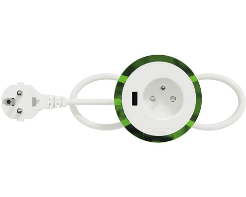 Zásuvka s USB portom a zástrčkou