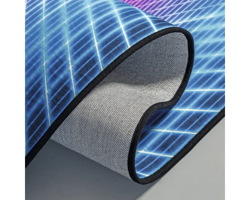 Koberec s geometrickým vzorom