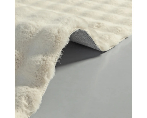 Chlpatý koberec s vysokým vlasom