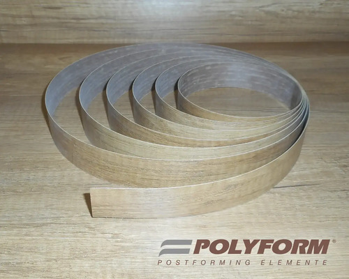 Plastová hrana s dreveným dekorom, zrolovaná