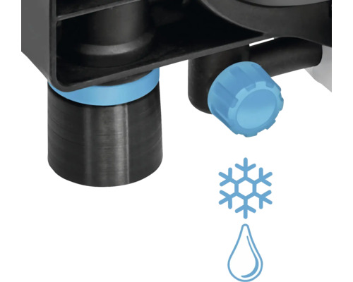 Detail vodovodnej batérie so symbolom studenej vody