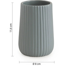 Keramický pohár na zubné kefky s drážkami s priemerom 8 cm a výškou 11,6 cm.