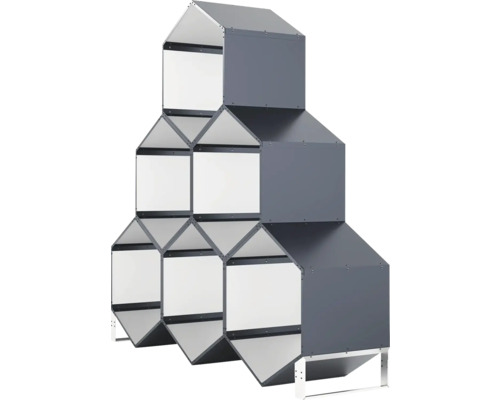 Sivý modulárny regálový systém v tvare domu na montáž na stenu