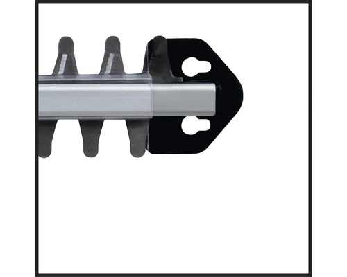 Detailný záber čepele nožníc na živý plot.