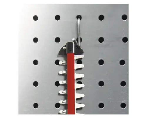 Nôž na nožnice na živý plot na dierovanej stene