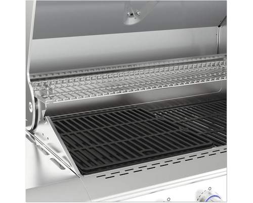 Vnútorný pohľad na gril s grilovacou mriežkou