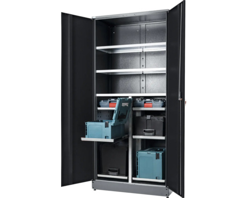 Otvorená skriňa na náradie s policami a boxmi na náradie