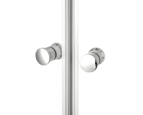 Detail sprchovacieho kúta s držadlami