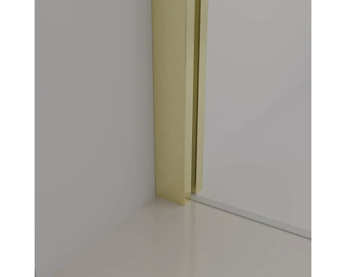 Detailný pohľad na zlatý rám dverí