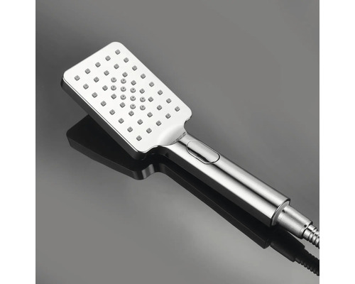 Kovová sprchová hlavica štvorcového tvaru