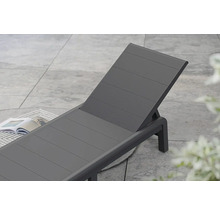 Nastaviteľné záhradné ležadlo z hliníka