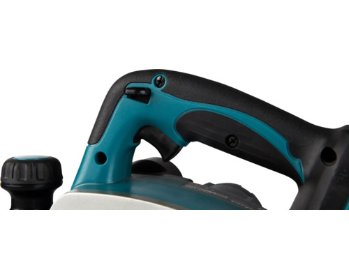 Detailný pohľad na elektrický hoblík s čiernou a modrozelenou rukoväťou