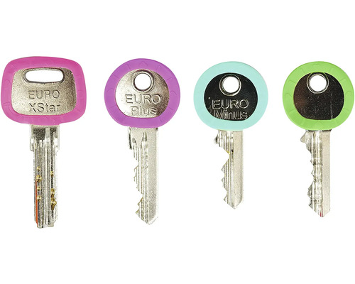 Štyri kľúče s farebnými rukoväťami