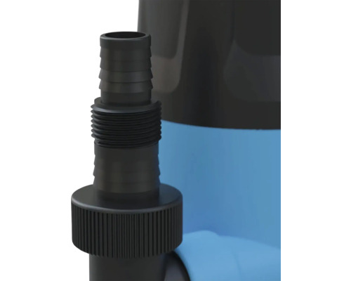 Detailný pohľad na čiernu prípojku čerpadla so závitom
