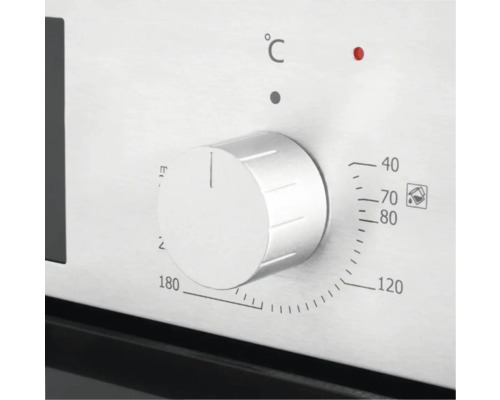Detailný pohľad na ovládací gombík na rúre na nastavenie teploty.