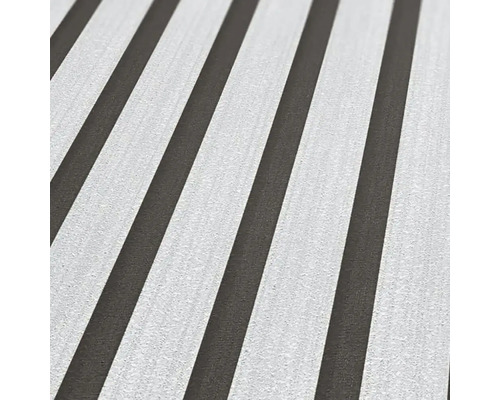 Tapeta s prúžkovaným vzorom