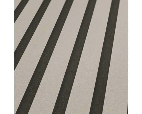 Tapeta s pruhovaným vzorom