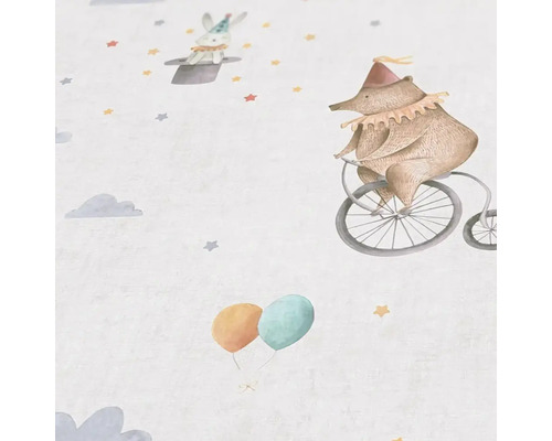 Dekoratívna tapeta do detskej izby s cirkusovým motívom, vrátane medveďa na bicykli, králika a balónov.