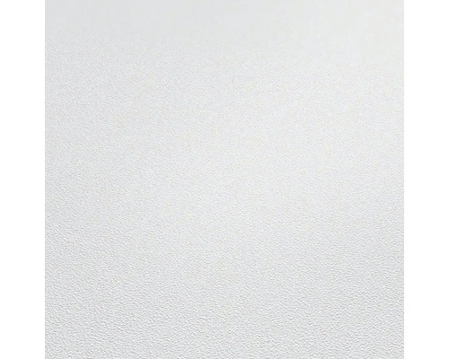 Detail bieleho štruktúrovaného povrchu.