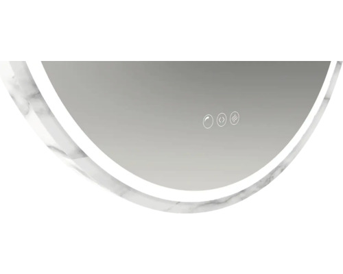 Detail okrúhleho zrkadla s dotykovou funkciou a rámom so vzhľadom mramoru