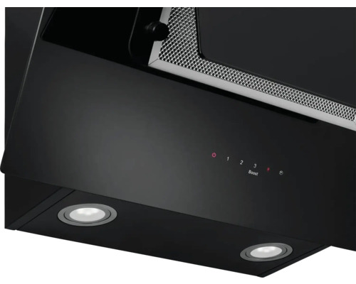 Čierny digestor s ovládacími prvkami a osvetlením