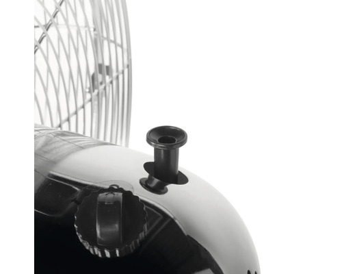 Detailný pohľad na ventilátor s otočným gombíkom