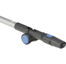 Rúrka vysávača s modrými ovládacími prvkami