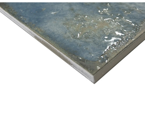 Detailný pohľad na glazovanú obkladačku