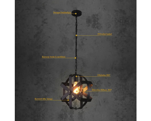 Závesná lampa s kovovou základňou a reťazou