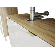 Skrinka pod umývadlo s drevenou doskou a batériou