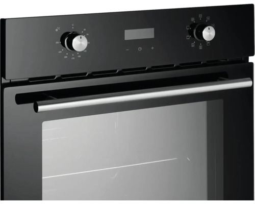 Čierna vstavaná rúra s ovládacími gombíkmi a sklenenými dvierkami