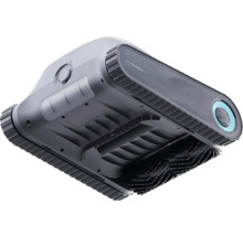 Čistiaci robot pre bazény