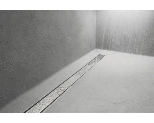 Kúpeľňa so sprchovým žľabom v podlahe