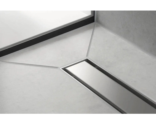 Nerezový sprchový žľab v modernej kúpeľni