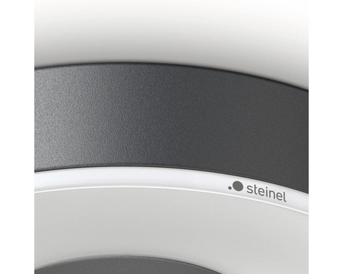 Detailný pohľad na snímač s logom Steinel