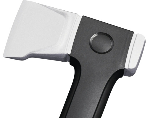 Sekera s kovovou hlavou a plastovou rukoväťou