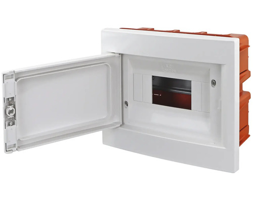 Rozvodná skriňa zapustená do steny s otvorenými dvierkami