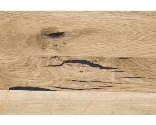 Detail dubovej dosky s kresbou