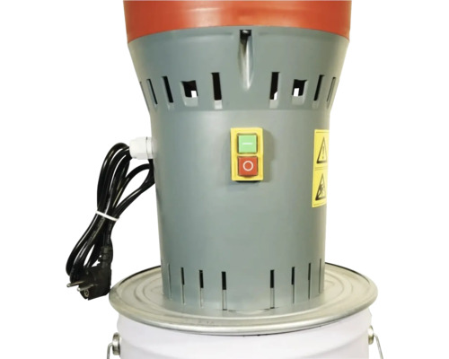 Záhradný drvič s napájacím káblom a vypínačom