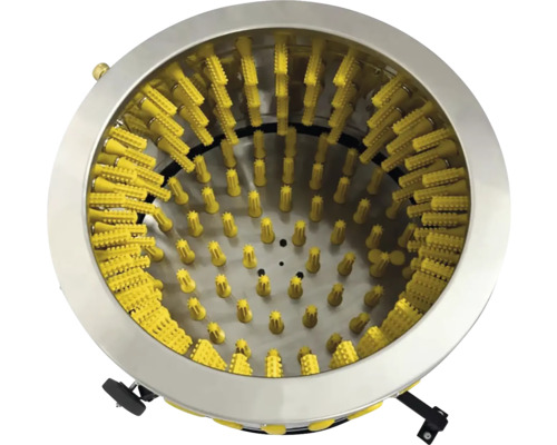 Šklbací stroj na hydinu so žltými nopkami na odstraňovanie peria