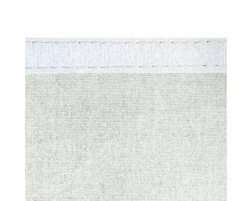 Detailný záber tkaniny s popruhom