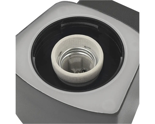 Detail objímky žiarovky