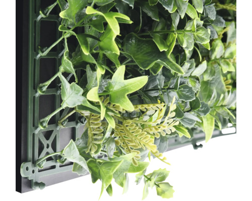 Umelá rastlinná stena so zelenými listami