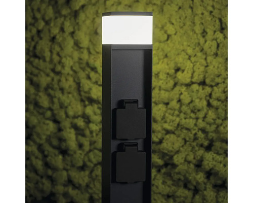 Záhradná zásuvka s lampou na vonkajšie osvetlenie a napájanie