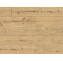 Svetlá laminátová podlaha s vzhľadom dreva