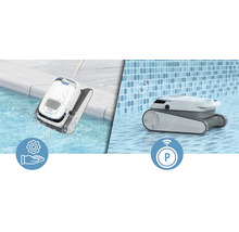 Čistiaci robot bazéna v prevádzke pre automatické čistenie bazéna