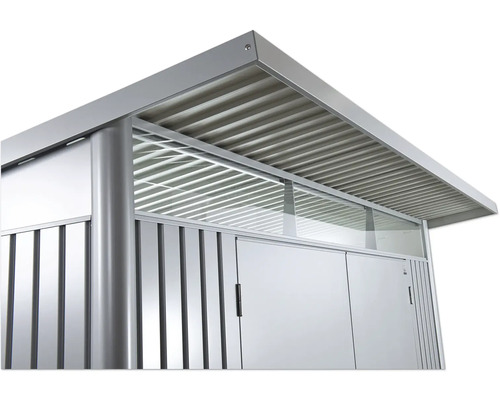 Detail kovového záhradného domčeka