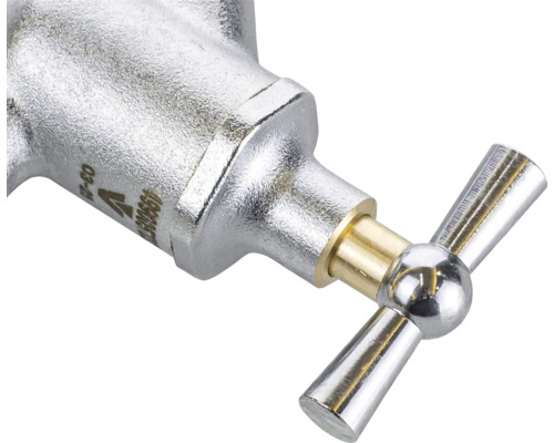 Detailný záber rohového ventilu s krížovou rukoväťou