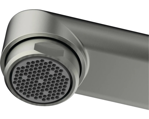 Detail výtoku vodovodnej batérie s voštinovým vzorom