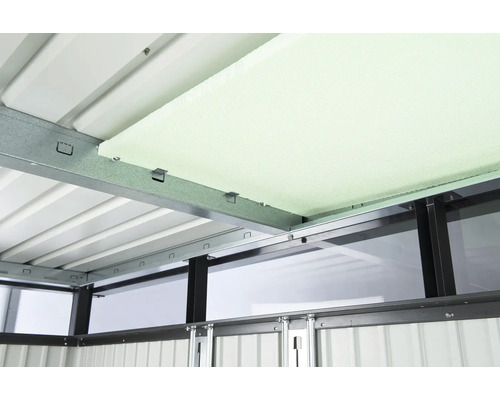 Strešná izolácia z minerálnej vlny v záhradnom domčeku